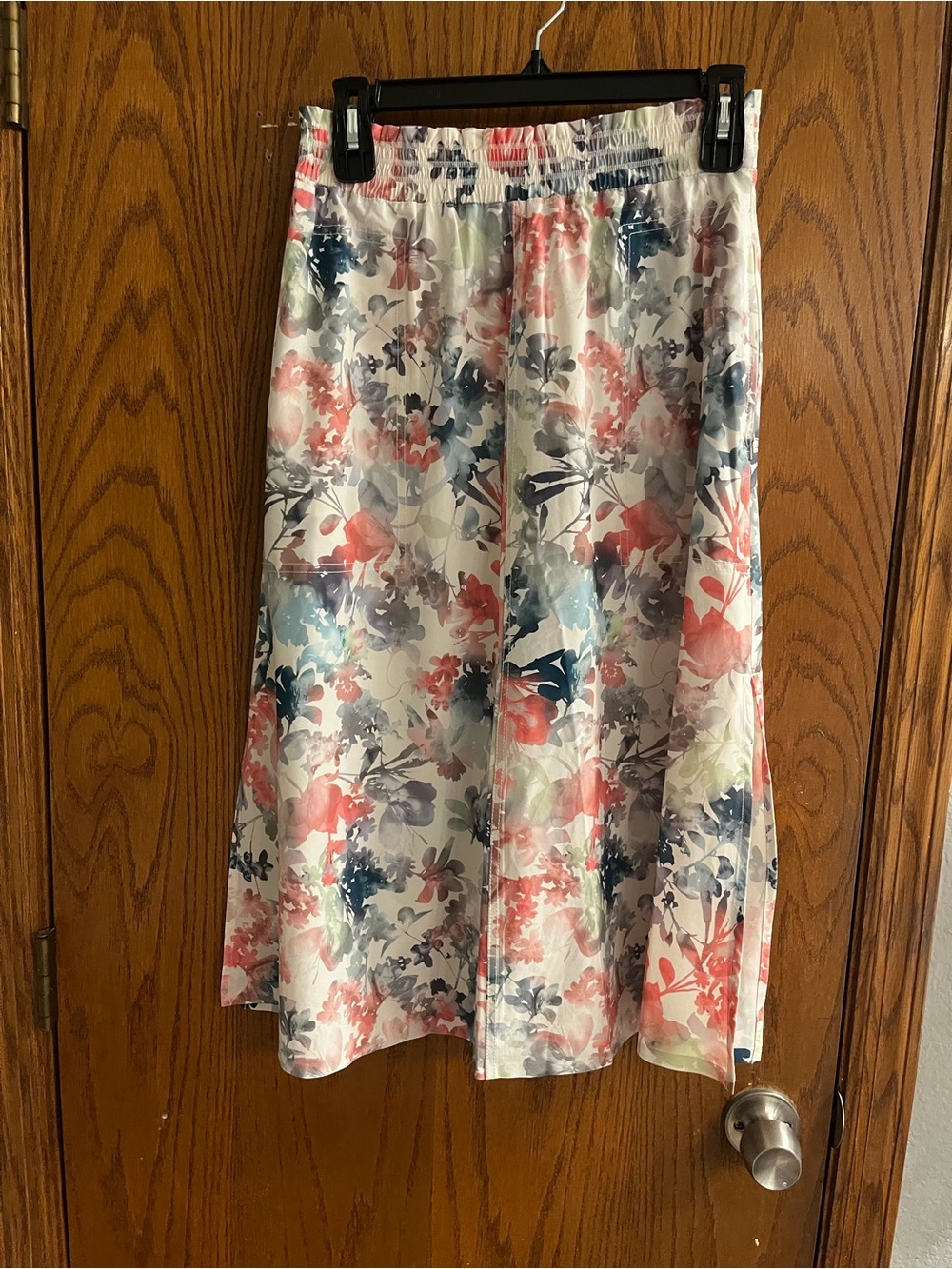 Athleta Floral A-Line Skirt in Coral, Navy, Gray and Cream xs
